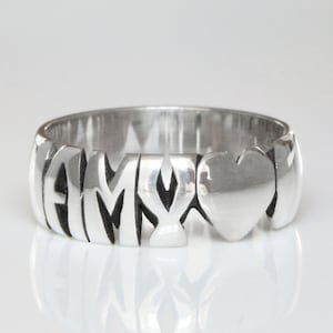 Handskuren namnring i sterlingsilver: Personlig snidad armband