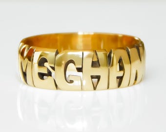 Anillo con nombre - Oro amarillo de 10 quilates - Joyería personalizada
