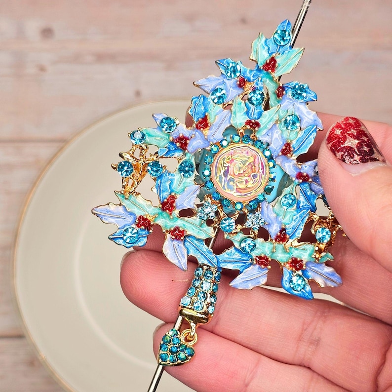 Beads to make christmas tree earrings