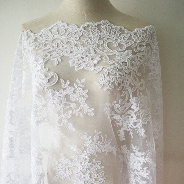 Tissu de dentelle française blanc pur, tissu de dentelle de cordon floral brodé d'Alençon ivoire par mètre, couture de décoration de mariée haute couture