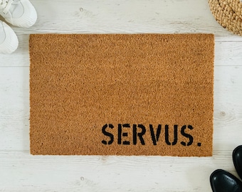 SERVUS. XL Coconut Doormat Doormat | Door | 50 x 80 cm | with saying | Gift | Wedding | Birthday | Moving in | Christmas