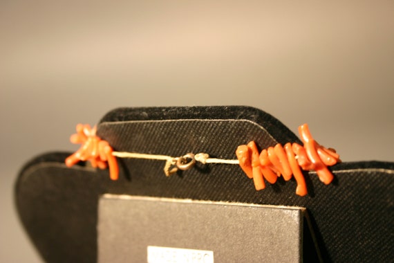 Lovely and Delicate Antique Branch Coral Necklace - image 4