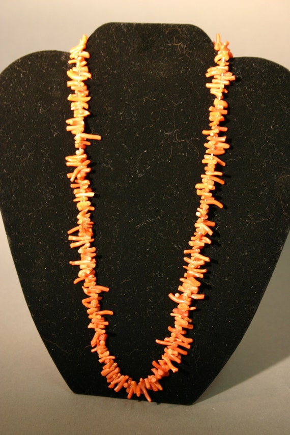 Lovely and Delicate Antique Branch Coral Necklace - image 2