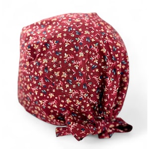 Ditsy Floral Print Scrub Cap: Cotton Nurse Hat with Optional Buttons Red Floral
