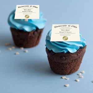 ESSBARE Custom Graduation Diploma Cupcake Topper, graduierten Cupcake Topper, Congrats grad, essbare Topper, College & High School essbares Diplom