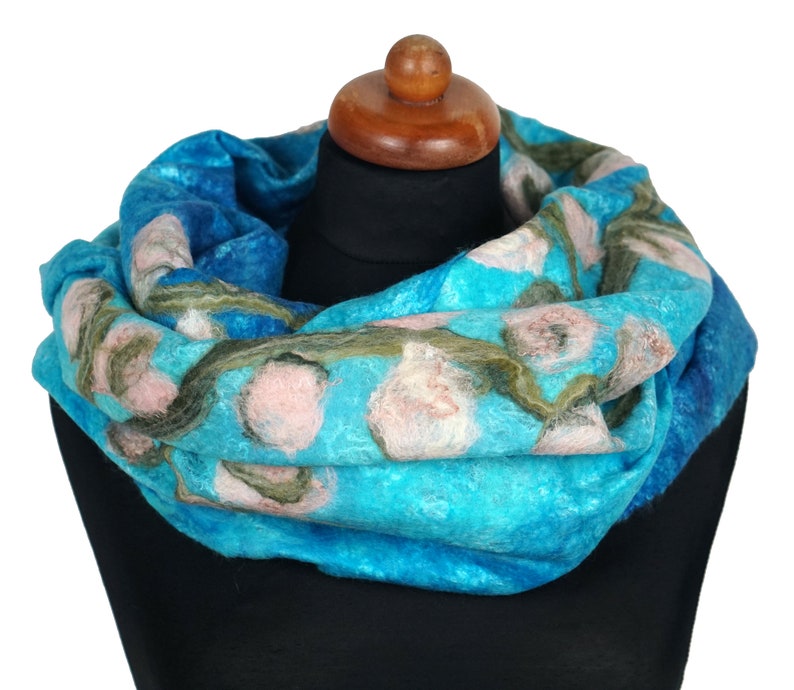 Felted scarf on loosely arranged silk fibers silk laps, shawl in shades of turquoise with flowers, felting shawl, felt scarves for women zdjęcie 1