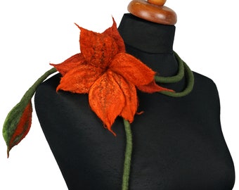Felt floral necklace, pumpkin and rust colored flower necklace, felted necklace with duble flower, lariat necklace, felted flower jewelry