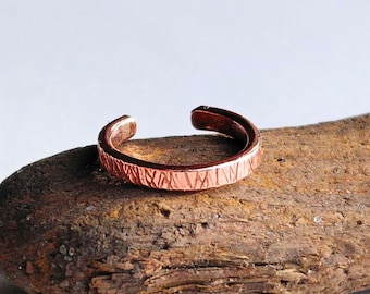 2mm Copper Ear Cuff for Helix or Conch ~ Hammer Textured ~ No Piercing Wrap Earring ~ Minimal Everyday Jewellery ~ 7th Anniversary Gift