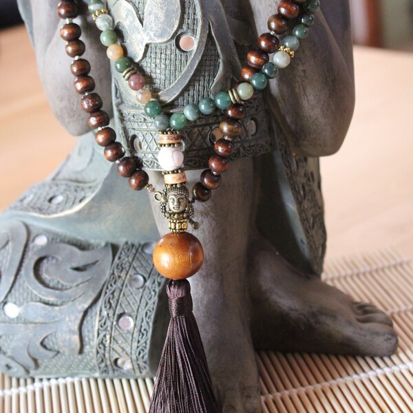 COLLIER MALA zen spirituel bois et perle de jade verte avec bouddha