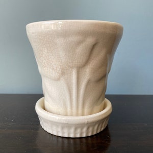 Vintage Pottery Planter Tulip Planter Flower Pot Tulips Flower Pale Yellow Ivory Cream White