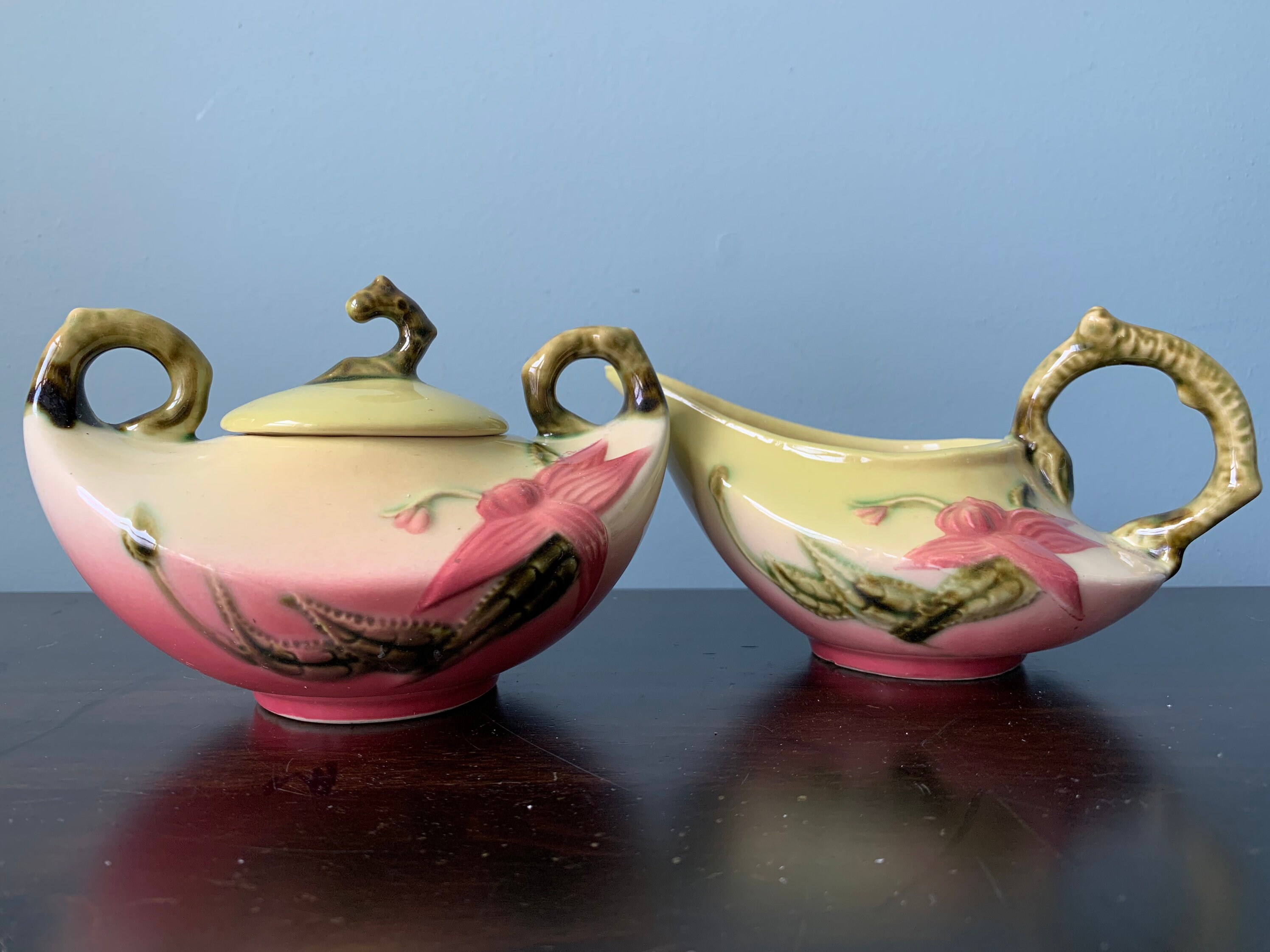 Hull pottery woodland collection