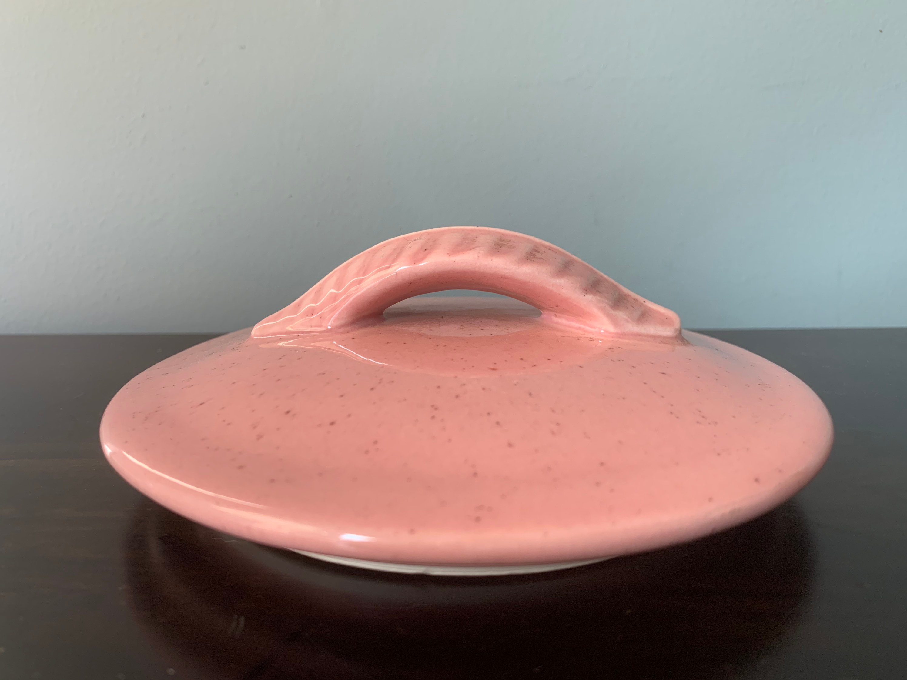 Vintage California USA Pottery Covered Dish Leaf Handle Lid Vintage California USA Pottery Covered Dish Leaf Handle Lid
