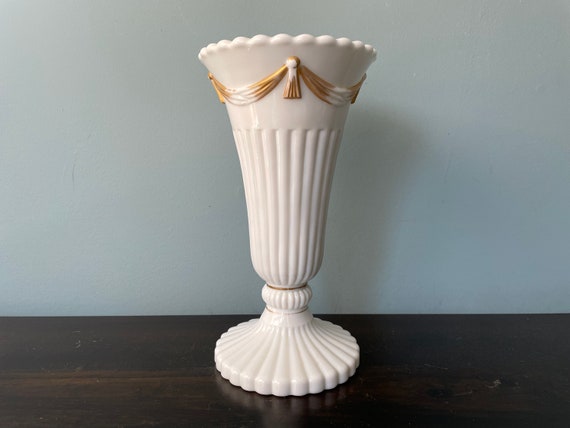 Vintage Footed Flared Mouth Glass Vases Vintage Footed Flared Mouth Glass Vases