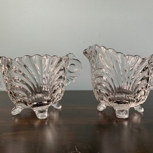 Vintage Cambridge Caprice Claro 3 Toed Mini Crema Pitcher y Azúcar Abierto