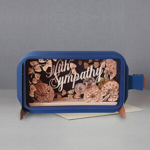 con biglietto di condoglianze, fiori, feltro a cuore, biglietto commovente, biglietto tagliato al laser, messaggio 3D in bottiglia, biglietto pop-out, buono regalo 3D, biglietto fatto a mano, 3D, buono regalo
