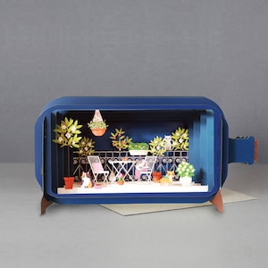 fiori, animali domestici, giardino, tavolo e sedie, vaso di fiori, accogliente, biglietto tagliato al laser, messaggio 3D in bottiglia, biglietto pop-out, biglietto regalo 3D, biglietto fatto a mano, 3D, biglietto regalo