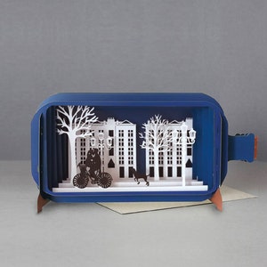 pareja, bicicleta, árboles, escena de la calle, vida victoriana, tarjeta cortada con láser, mensaje 3d en botella, tarjeta emergente, tarjeta de regalo 3d, tarjeta hecha a mano, 3d, tarjeta de regalo