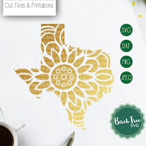 Puede incluir: Un contorno dorado del estado de Texas con un dise&ntilde;o de mandala en su interior. La imagen incluye el texto "Hand Drawn & Hand Lettered Cut Files & Printables" y "Commercial & Personal Use Designs".