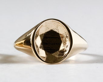 Phantom Oval Signet Ring - Gold - gold pinky ring, gold signet ring, minimalist ring, geometric ring