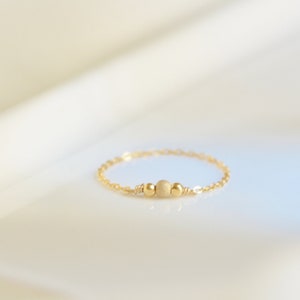 Minimalist 14k gold filled iridescent gold pearl chain ring