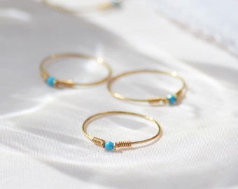 Bague fine minimaliste en or rempli 14k et Turquoise