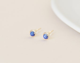 Minimalist gold circle earrings filled with 14k gold and Lapis Lazuli