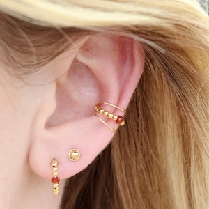 Bague d'oreille triple rang en or laminé 14k et Cornaline - ear cuff - bijoux d'oreilles