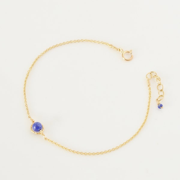 Bracelet fin minimaliste en or rempli 14k, pendentif cercle d'or et Lapis Lazuli