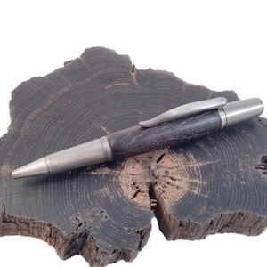 Caneta esferográfica irlandesa, caneta personalizada, caneta de madeira, caneta de madeira, caneta personalizada, presente de 5º aniversário, carvalho irlandês, presente de madeira, caneta artesanal