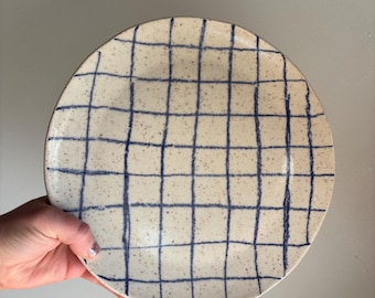 Rounded 11” dinner plate with blue stripes