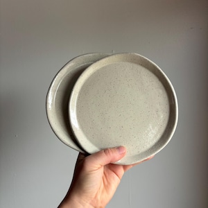 TILLVERKAS PÅ BESTÄLLNING: 15 cm snackstallrik