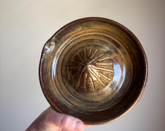 Large stoneware citrus juicer