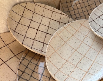 Checkered breakfast plate