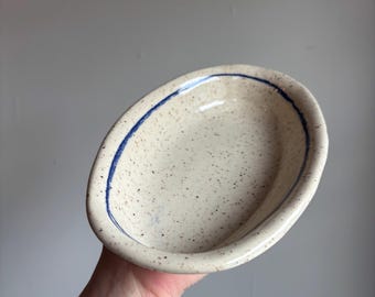 Ceramic ”chipotle” bowl with blue stripe