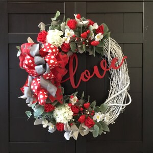 Mothers Day Love Wreath~Valentine Decor~Valentine Gift~Valentine Wreath~Heart Wreath~Love Wreath~Love~Cupid Wreath~Love Decor Wreath