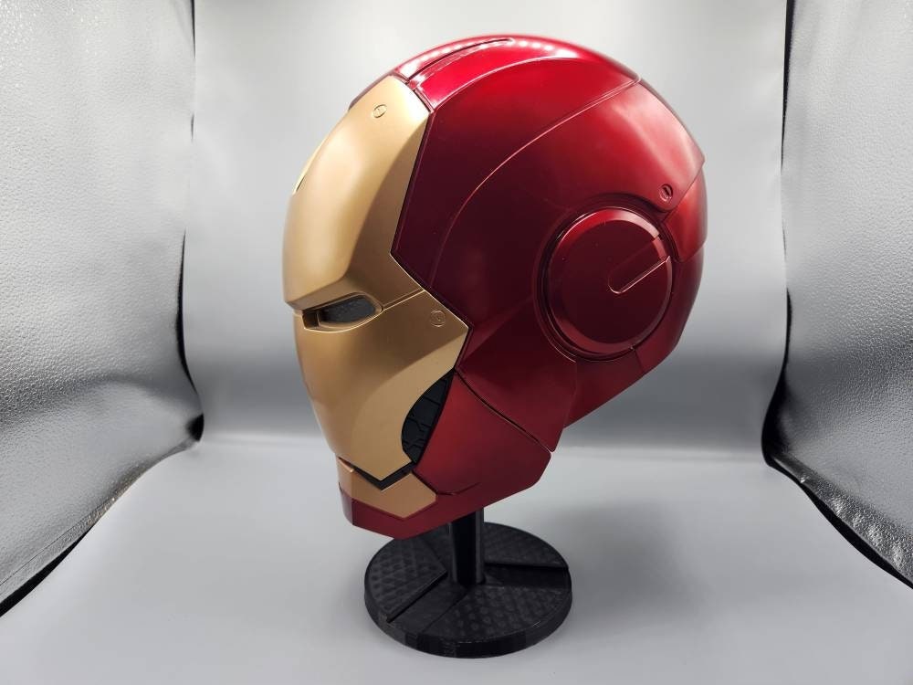 iron man helmet display case 76165 Complementary cloth gloves and Novus cleaning wipes are included to ensure your display case stays dust STOCKED AutoKing Iron Man MK5