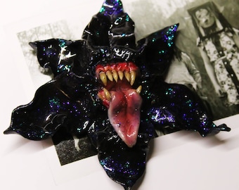 Free shipping Flower with teeth brooch gothic unusual gift flower brooch glitter sparkle flower