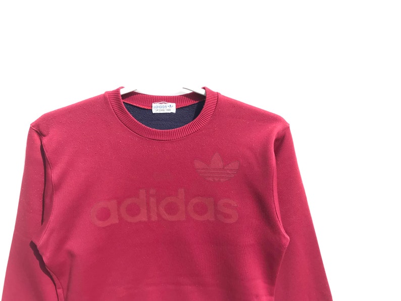 maroon adidas sweatshirt