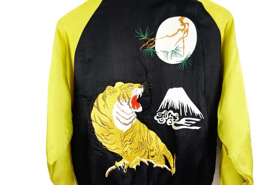 Big Sukajan White Tiger Mt.Fuji Crescent Moon Embroidery Souvenir Jacket Bomber