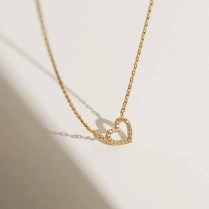 Lepos 18k Solid Yellow Gold Moissanite Diamond Heart necklace