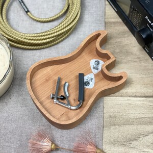 Guitar Pick Holder, Personalized Guitar Tray, Keepsake Pick Box, Wood Valet Tray, Music Catch All, Wood Box, Home Décor, Coin Tray, Pick Box