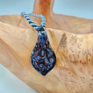 Teardrop Hemp Necklace