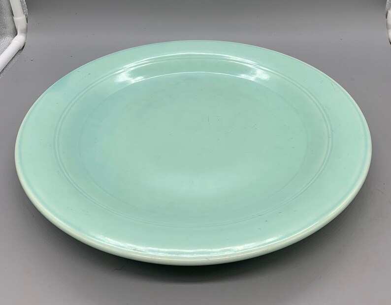 Vernon Kiln\u2019s Pistachio Modern California Chop Plate and Orchid Lavender Luncheon Plate
