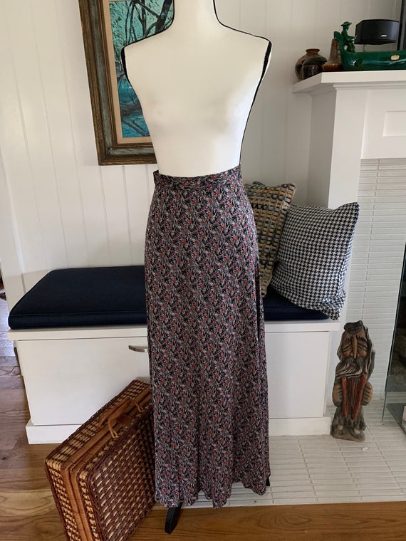 1970’s Vintage Metallic Knit Maxi Skirt - image 1