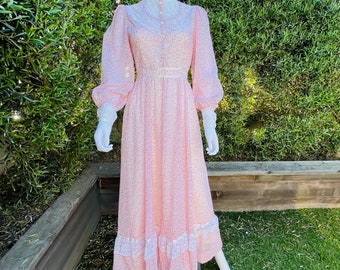 Gunne Sax by Jessica Vintage Pink Floral Prairie Dress with Lace Accents