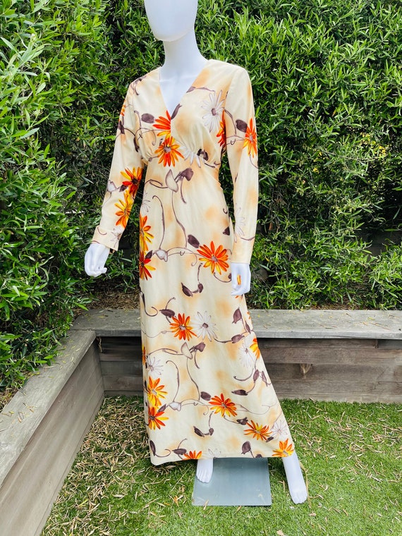 Kimo’s Polynesian Shop Floral Dress