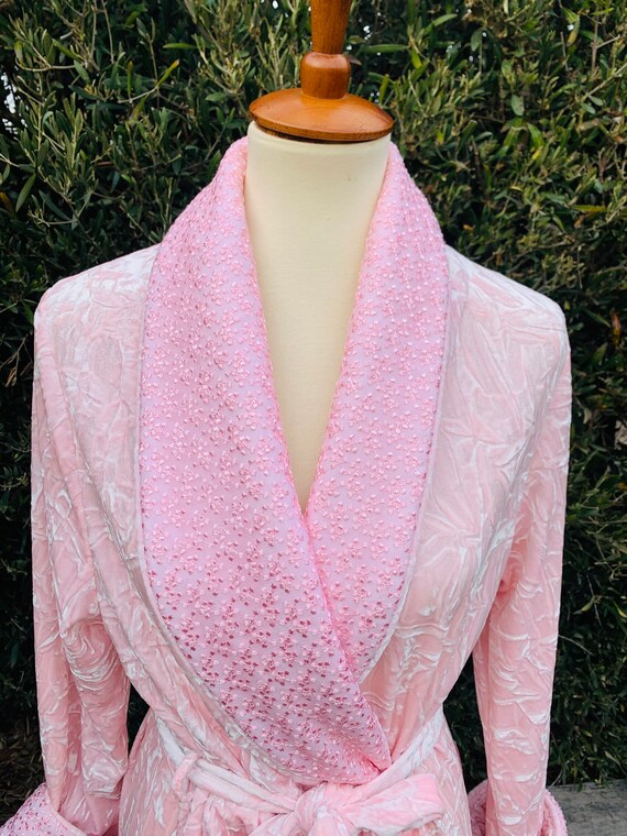 Vintage Diamond Tea Pink Velvet Small Robe