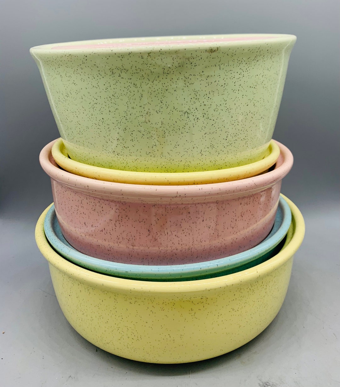 Vintage Bauer Monterey Modern Speckled Nesting Mixing Bowls and
