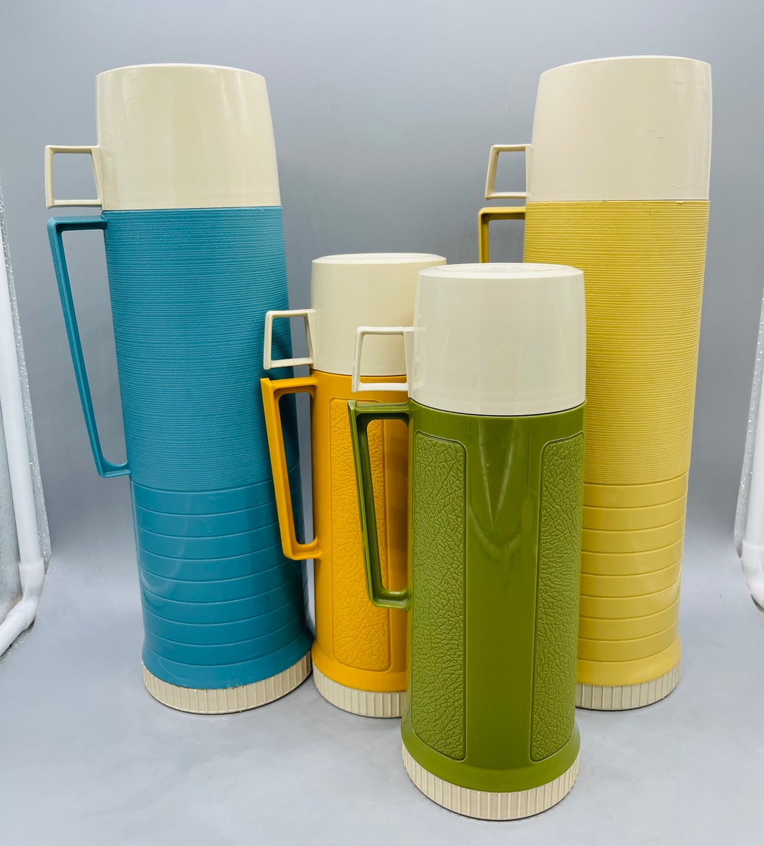 Vintage King Seeley Thermos in Avocado Green & Cream on eBid United States