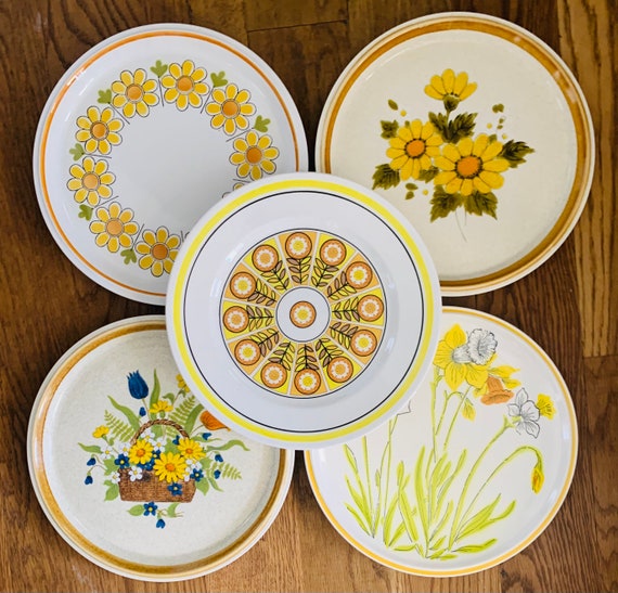 Mismatched dinnerware cheap